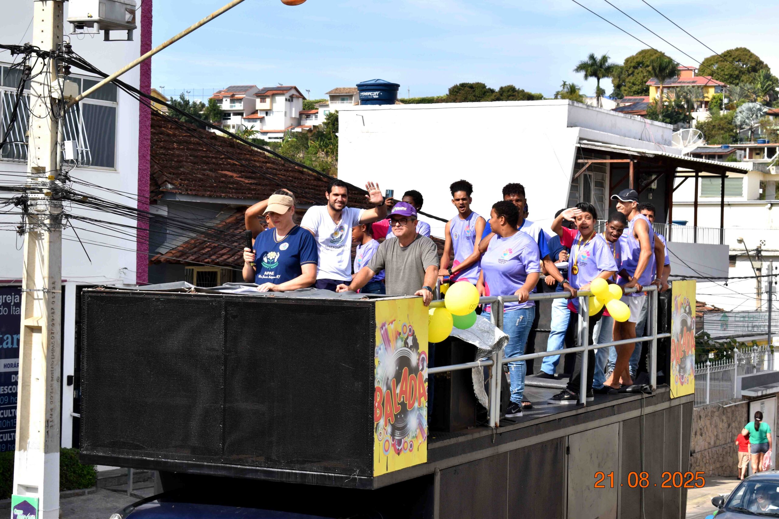 Grande sucesso a carreata de abertura da Semana Nacional da Pessoa com Deficiência Intelectual e Múltipla 2025 da APAE BJI!